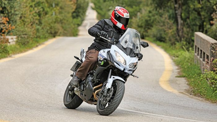 Το Versys 650 έχει ανανεωθεί σε καίρια σημεία, έχοντας βελτιωθεί σε σχέση με τον Το Versys 650 έχει ανανεωθεί σε καίρια σημεία, έχοντας βελτιωθεί σε σχέση με τον προκάτοχό του